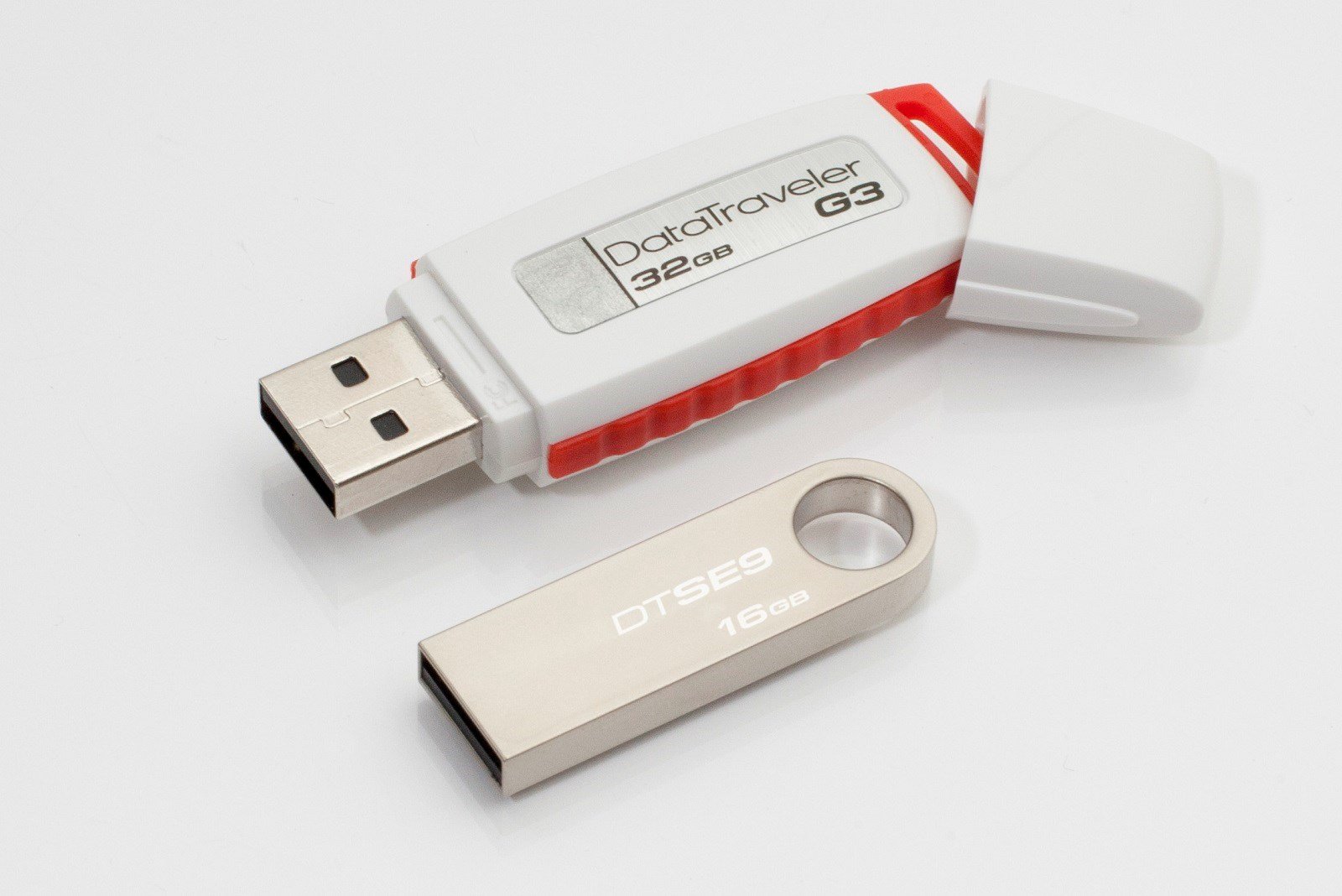 8gb. Kingston dtse9h/32gb. Флешка Kingston Flash 2gb 32gb DATATRAVELER. 32gb DATATRAVELER Flash Drive USB. Флешка Kingston DATATRAVELER HYPERX 32gb.